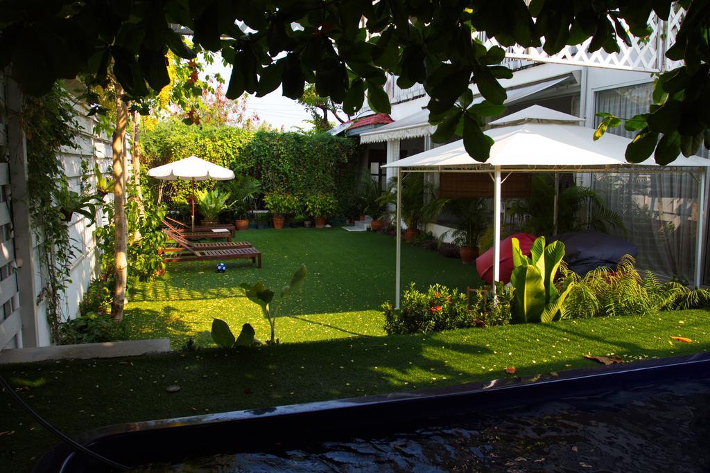 Barefeet Naturist Resort (Adults Only) Банкок Екстериор снимка