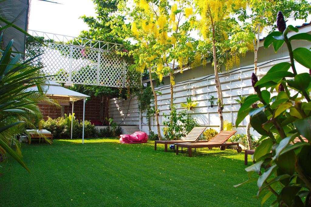 Barefeet Naturist Resort (Adults Only) Банкок Екстериор снимка