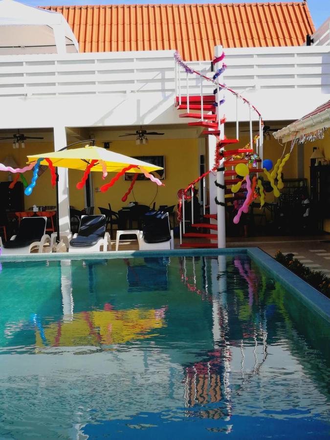 Barefeet Naturist Resort (Adults Only) Банкок Екстериор снимка