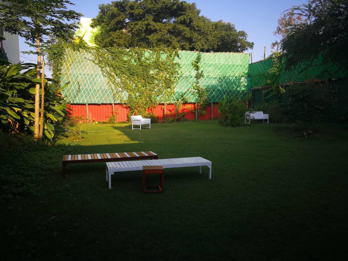 Barefeet Naturist Resort (Adults Only) Банкок Екстериор снимка