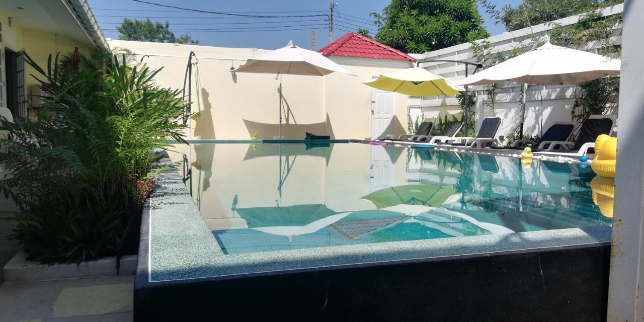 Barefeet Naturist Resort (Adults Only) Банкок Екстериор снимка